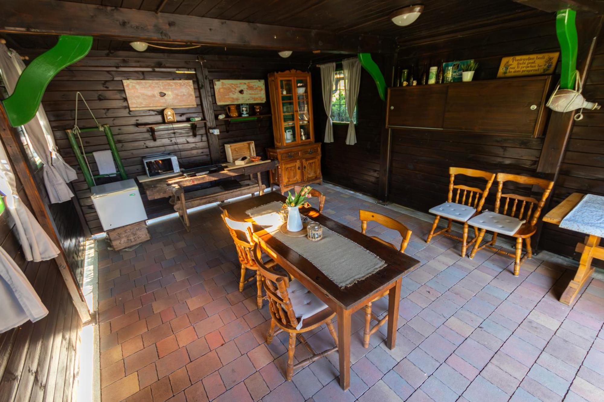 Resort Pod Orehi - Bled - Apartma & Glamping & Savna 外观 照片