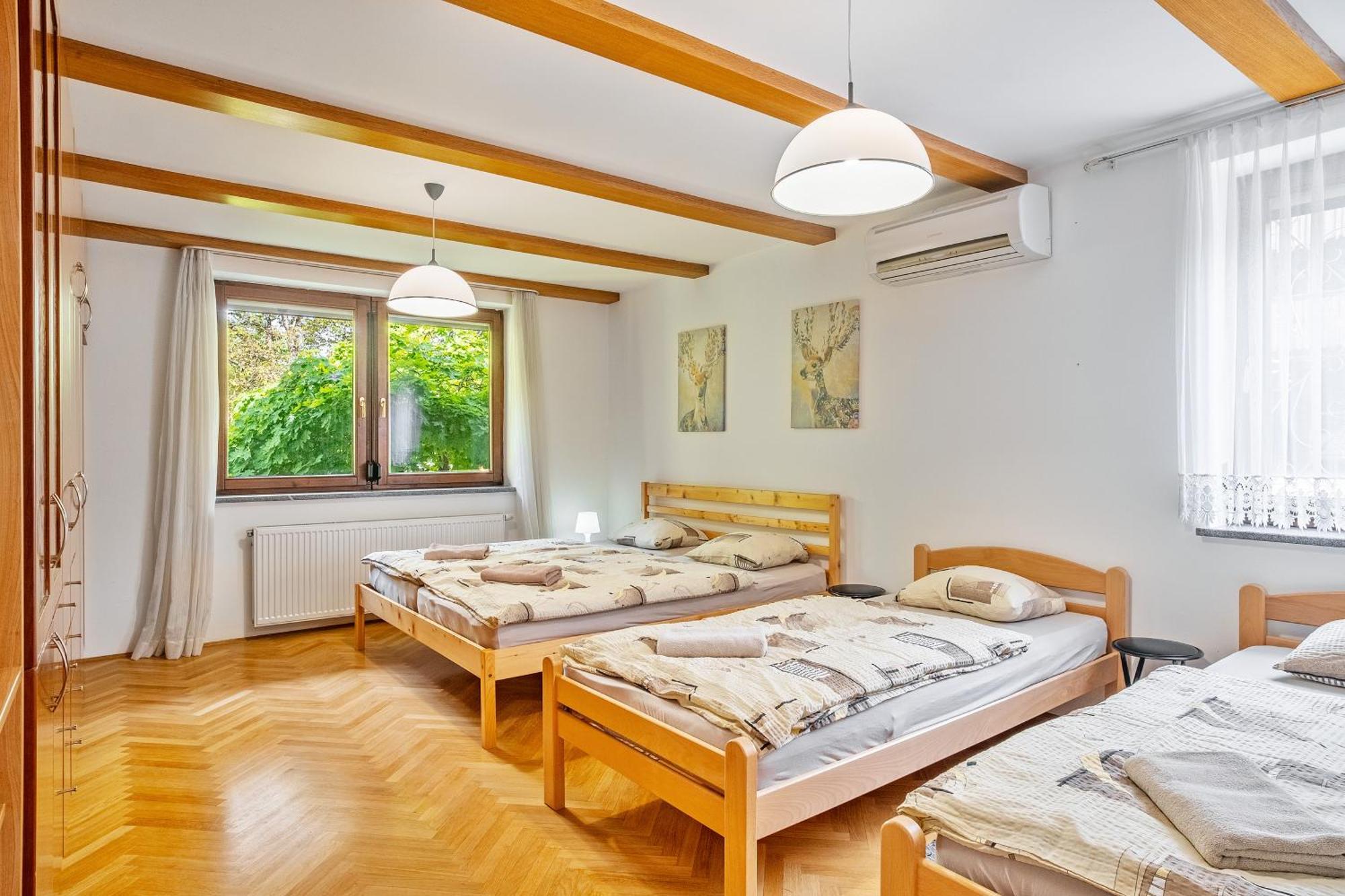 Resort Pod Orehi - Bled - Apartma & Glamping & Savna 外观 照片