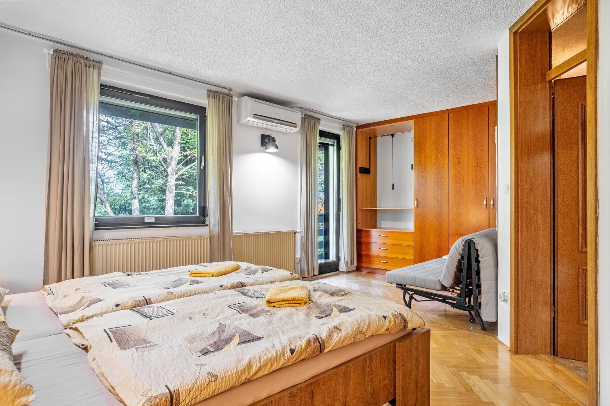 Resort Pod Orehi - Bled - Apartma & Glamping & Savna 客房 照片